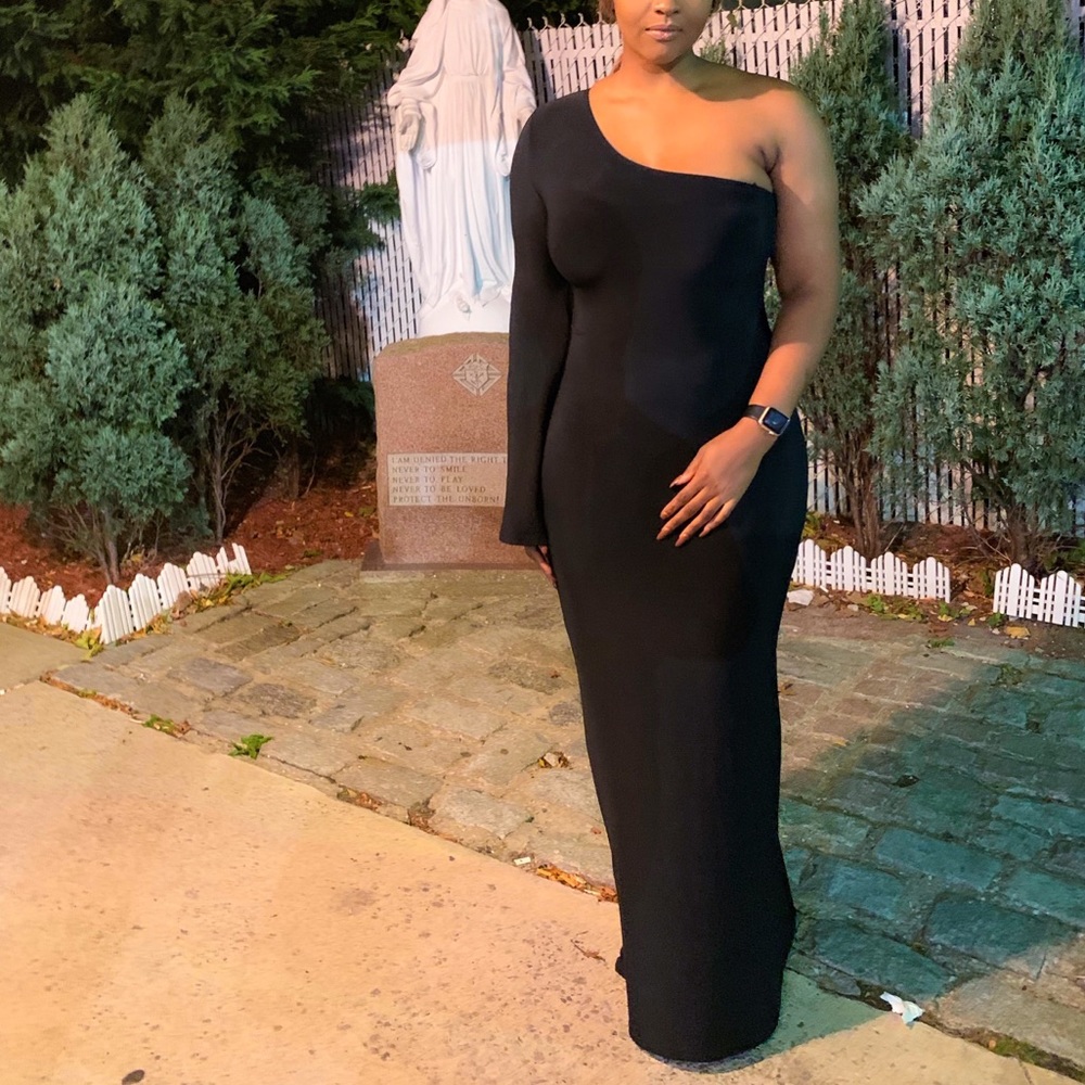 One armed dress